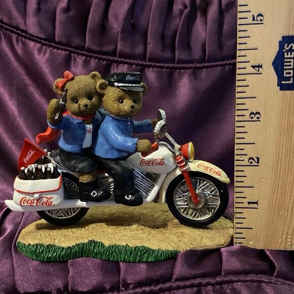 Hamilton Coca Cola Collection Take Off With Refreshing Coca-Cola Taste Figurine - Picture 7 of 10